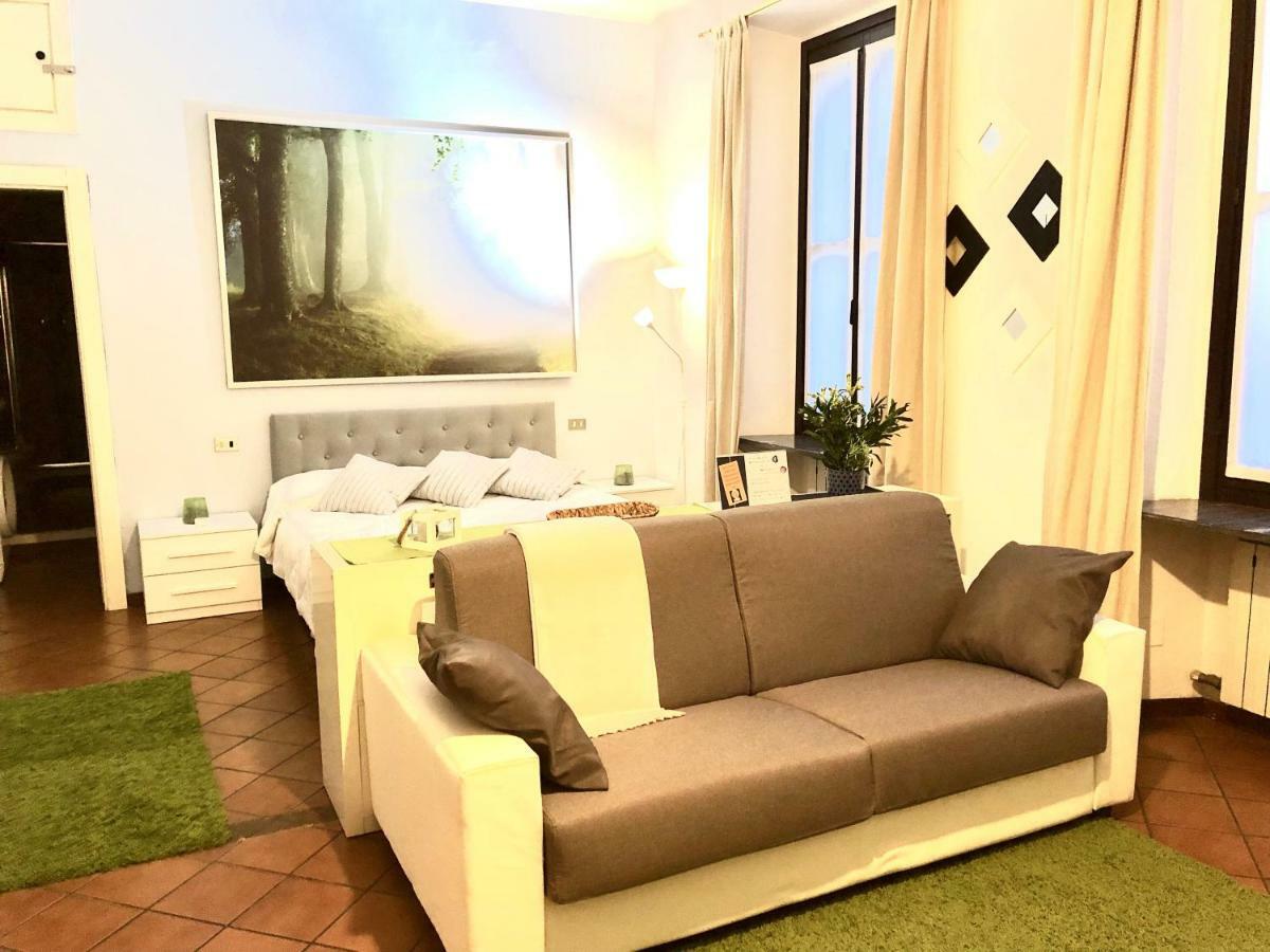 Large Studio Isola Apartment Milan Luaran gambar