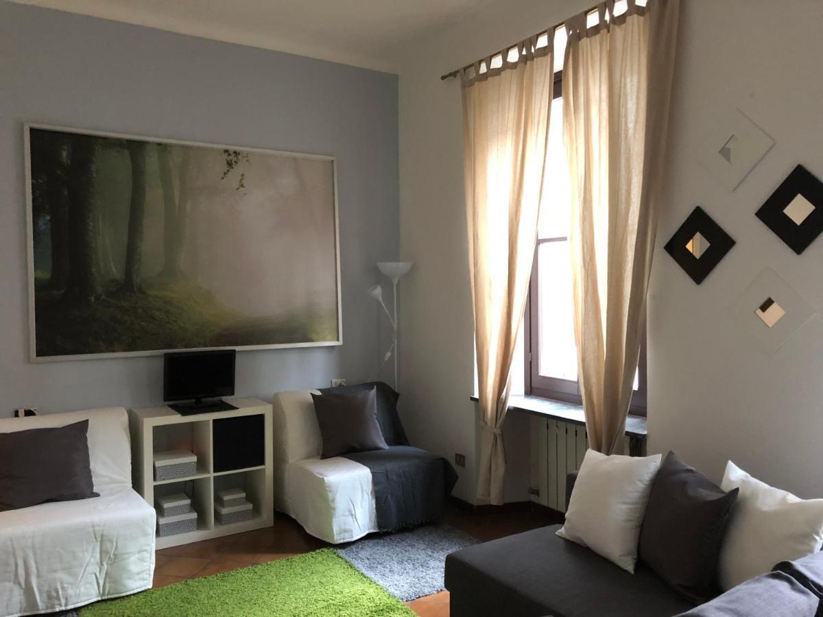 Large Studio Isola Apartment Milan Luaran gambar